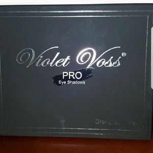 Violet Voss Pro Eyeshadow Palette